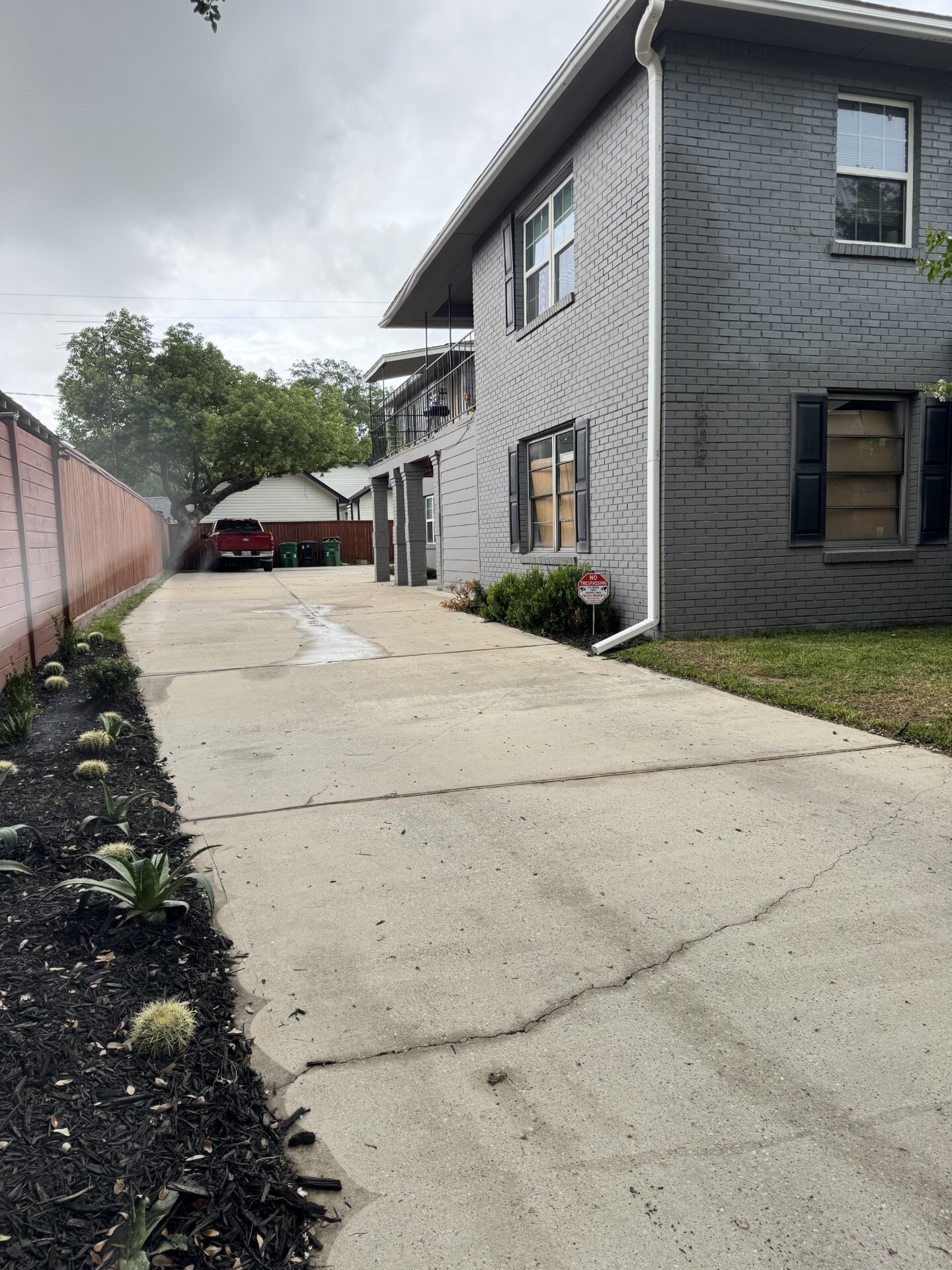 Building Photo - 1505 Scharpe St