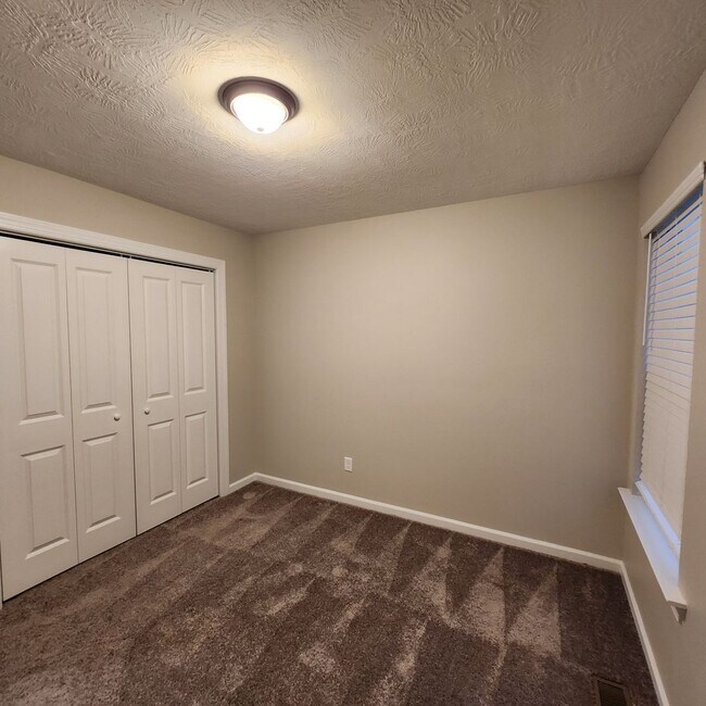 Building Photo - 5117 Heathbrook Dr