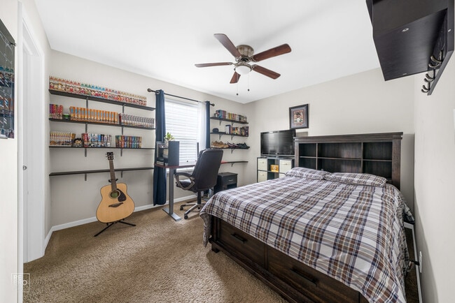 Building Photo - 34040 N Jenna Ln