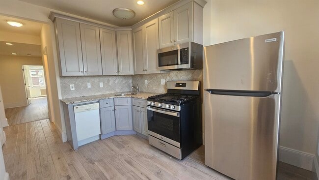 Building Photo - 9103 Bergenwood Ave