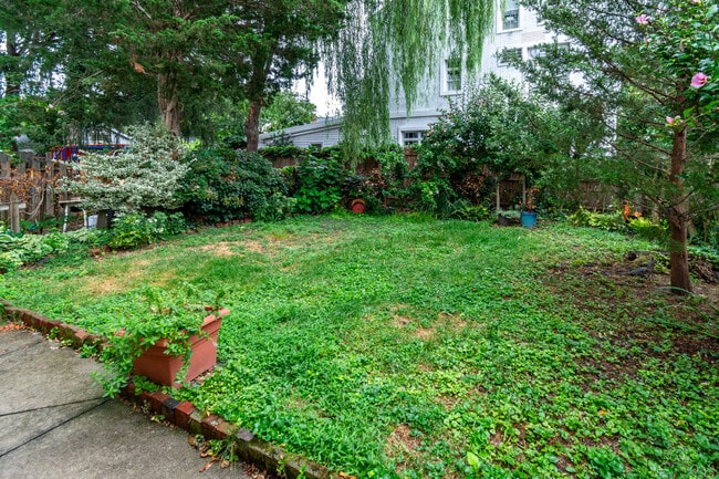 Building Photo - 76 Coryell St