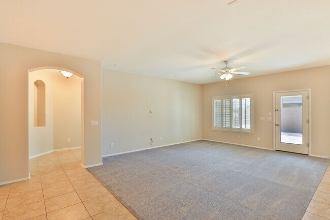 Building Photo - **Beautiful Home in Gilbert, AZ**