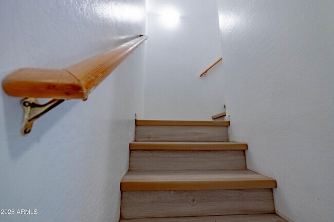 Building Photo - 2723 E Schiliro Cir