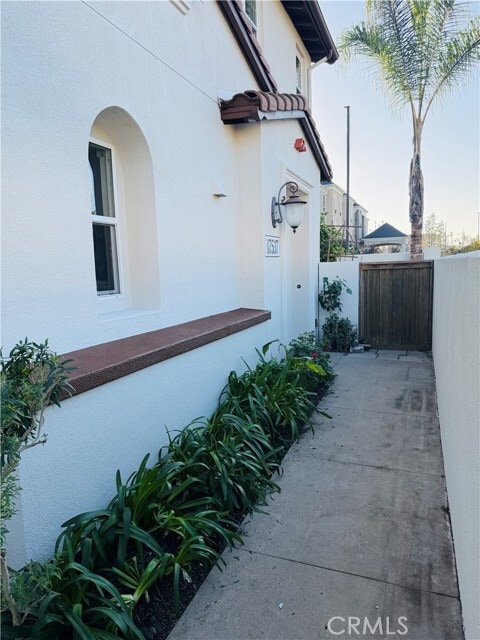 Building Photo - 17537 Reflections Ct