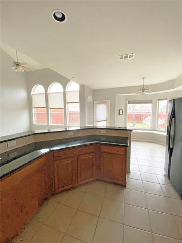 Building Photo - 9300 Hunter Chase Dr