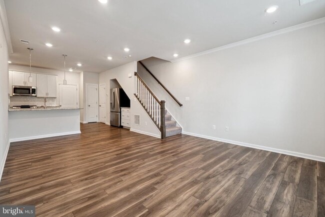 Building Photo - 14921 River Walk Way