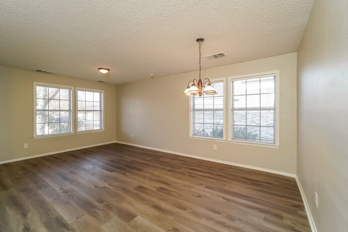Building Photo - 8003 Mosstree Dr