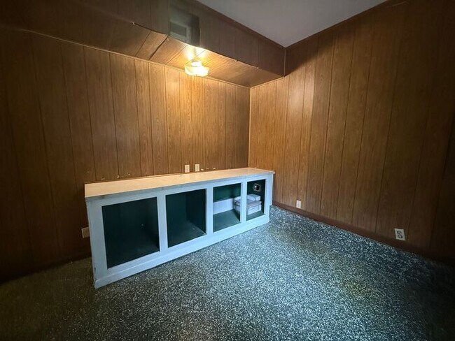 Building Photo - For Rent - Antioch 3 Bedroom house with Bo...