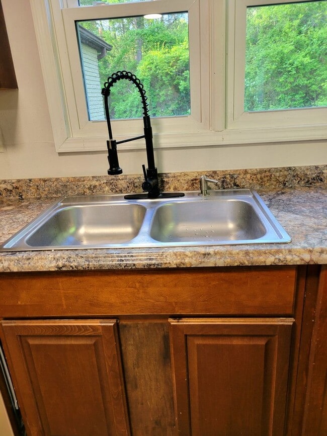 Building Photo - For Rent...300 Bethel, Collinsville