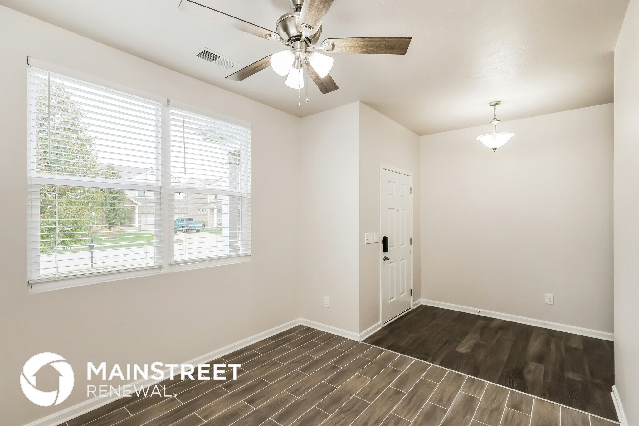 Building Photo - 6041 Edgemont Way