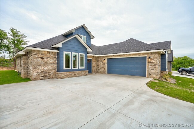 Building Photo - 6961 River Oak Dr