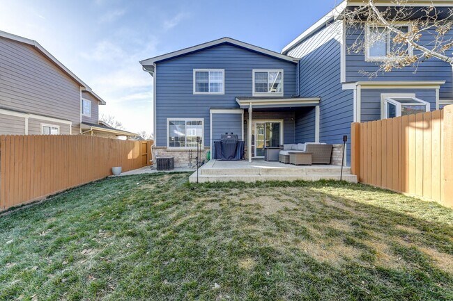 Building Photo - Amazing 3 Bedroom 3 Bath Home (1800sqft+) ...