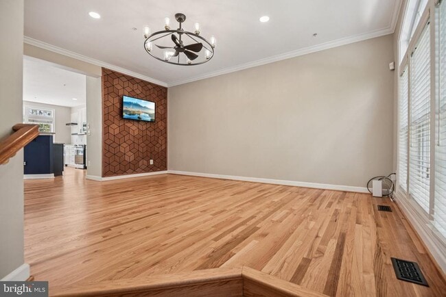 Building Photo - 8154 Skelton Cir