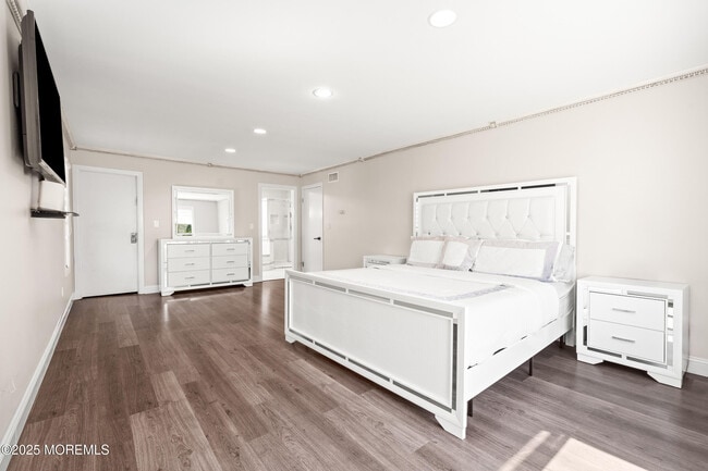 Building Photo - 24 Valley Forge Rd