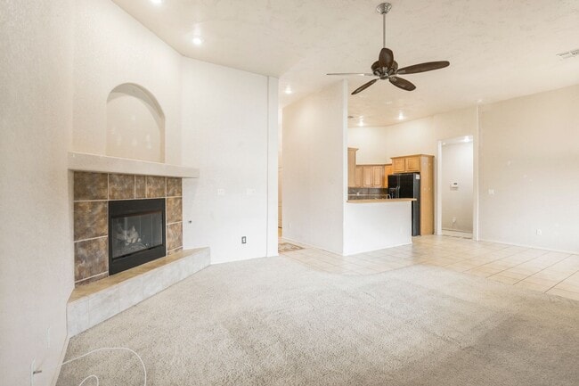 Building Photo - 3 Bedroom 2 Bathroom plus Office