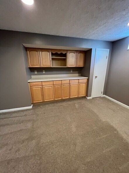 Building Photo - 2800 Pheasant Field Dr