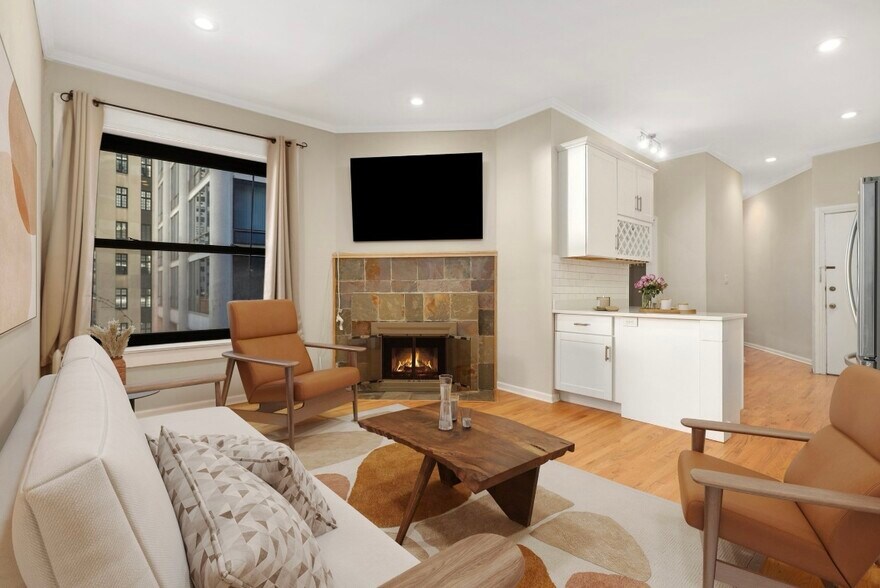 Building Photo - 20 E Goethe St