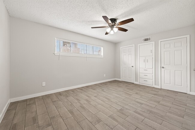 Building Photo - 1230 Shadowdale Dr