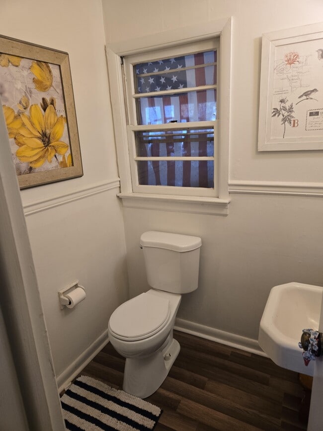 Building Photo - 509 Frank Ln