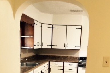 Kitchen - 144 Alexander Ave