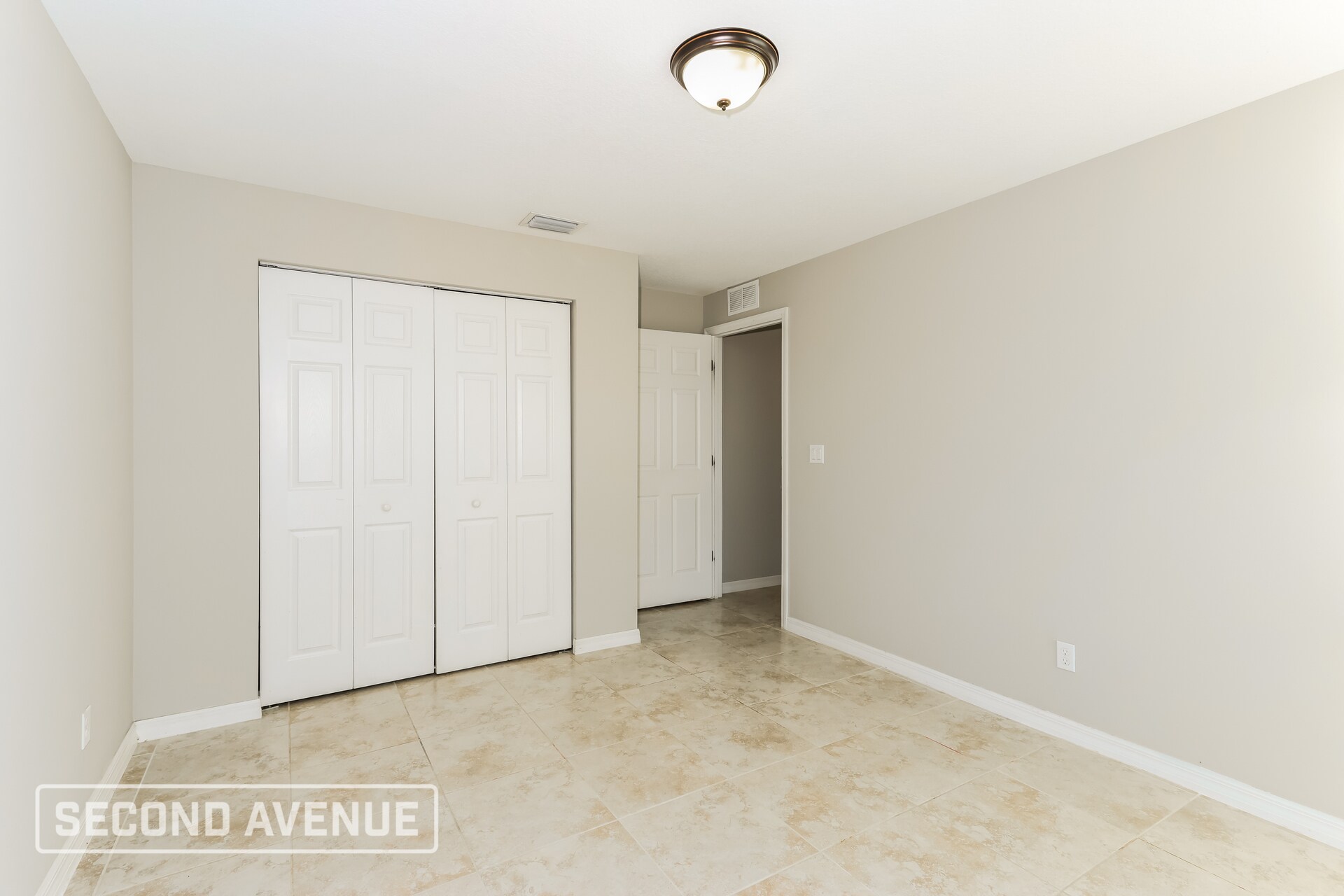 Building Photo - 1426 Paramount Ave SE