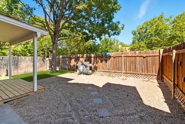 Building Photo - 12326 Tomanet Trail