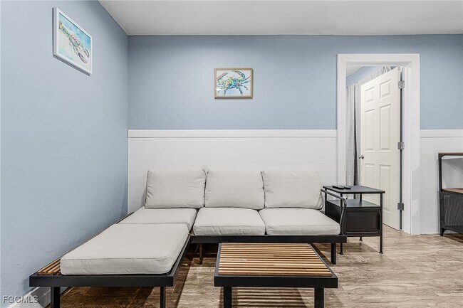 Building Photo - 135 Delmar Ave