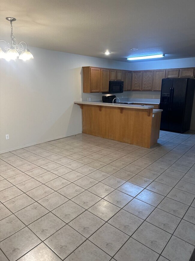 Building Photo - 1115 GRINNELL Cir