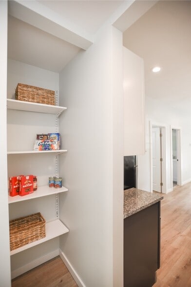 Pantry off kitchen - 4821 Ebersole Ave
