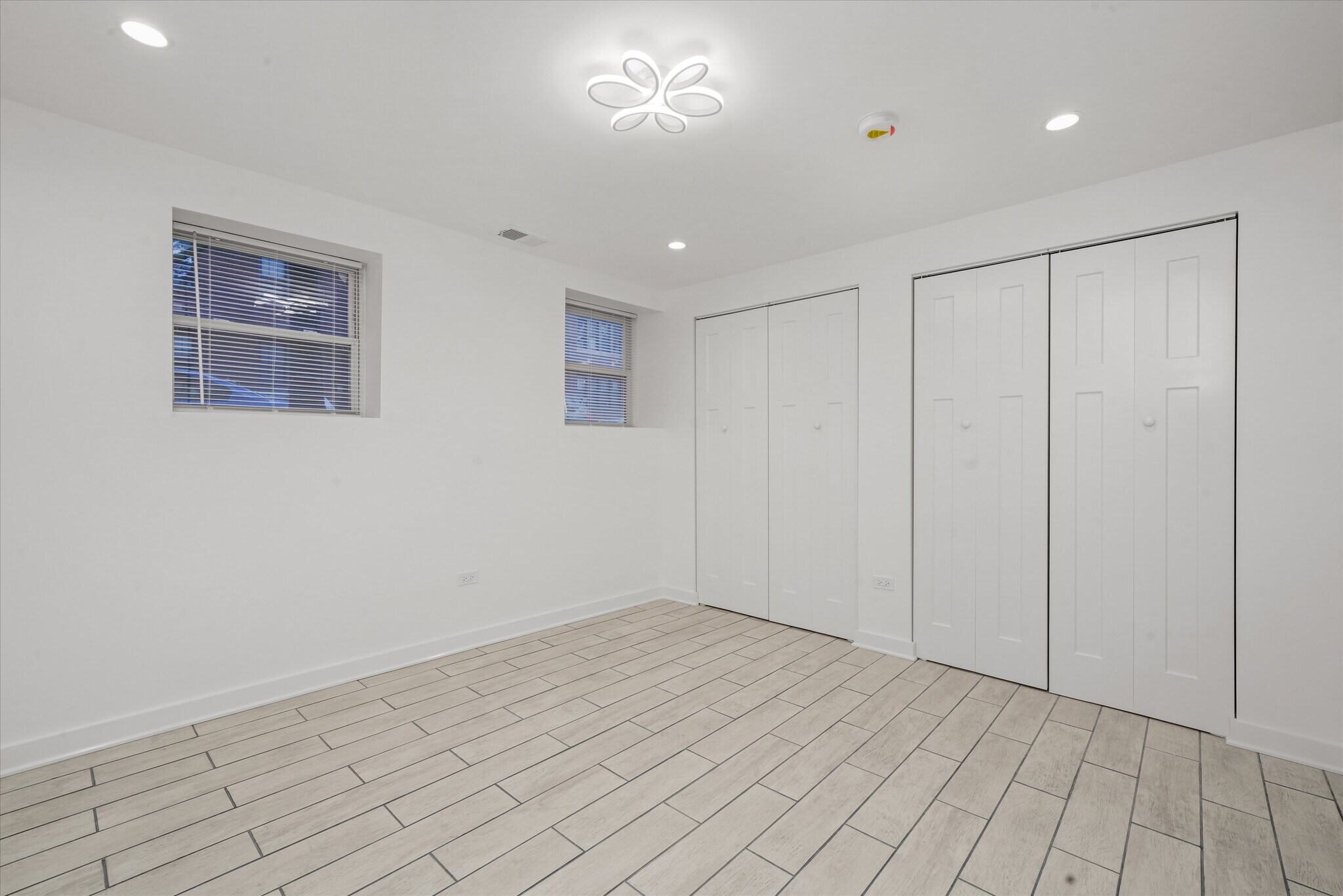 Building Photo - 2203 W Giddings St