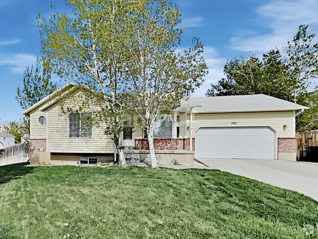 Building Photo - 793 E 890 N