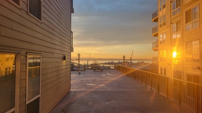 Building Photo - 2824 Grand Ave