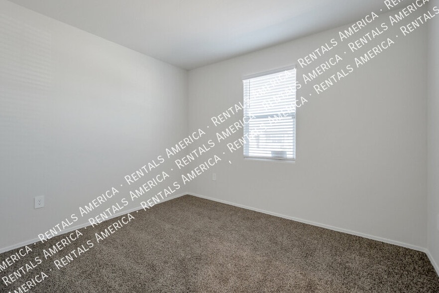 Building Photo - 4655 W Basil Ave