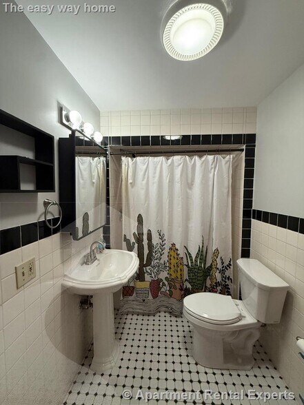 Building Photo - 25 Putnam St