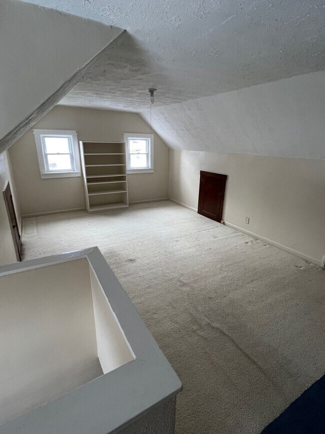 Building Photo - Beautiful Cleveland Heights Colonial