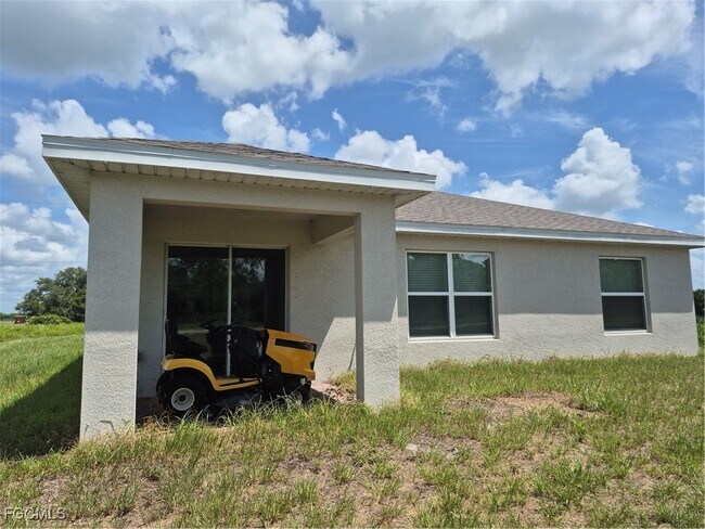 Building Photo - 7045 Brazil Cir