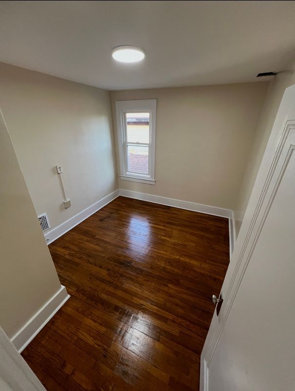 Building Photo - 808 Waverly Pl