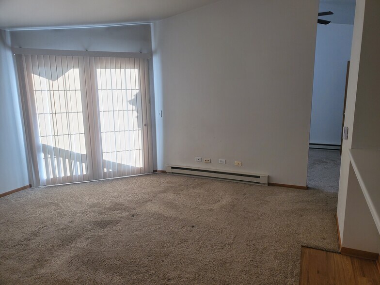 Living Room - 551 Leah Ln