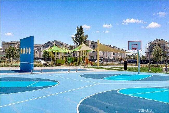 Building Photo - 121 Billings