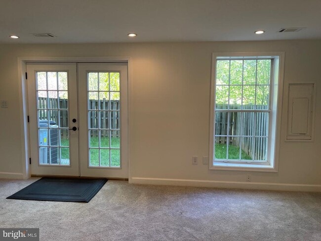 Building Photo - 25 Capps Ct