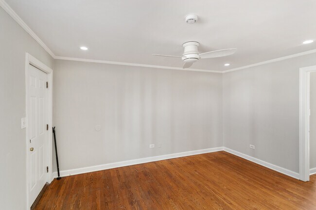 Building Photo - 323 N Princeton Ave
