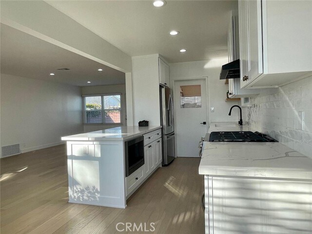 Building Photo - 5427 W 135th St