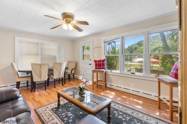 Building Photo - 47 Lakeview Terrace
