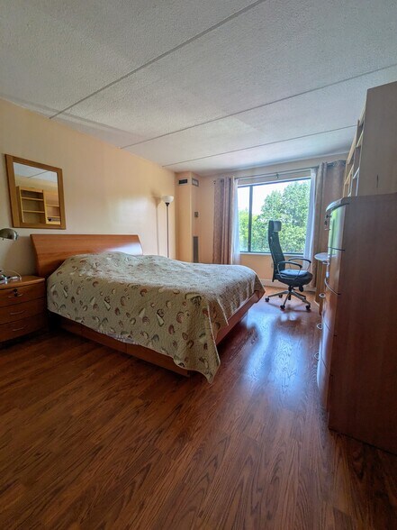 Bedroom 2 - 1550 Worcester Rd