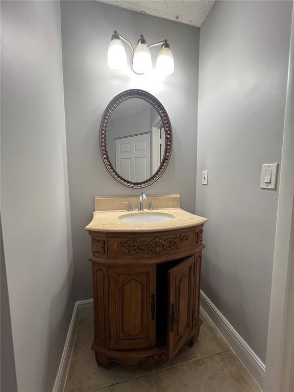 Building Photo - 2569 Grassy Point Dr