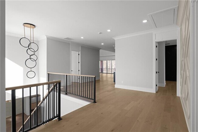 Building Photo - 407 Thunder Rd