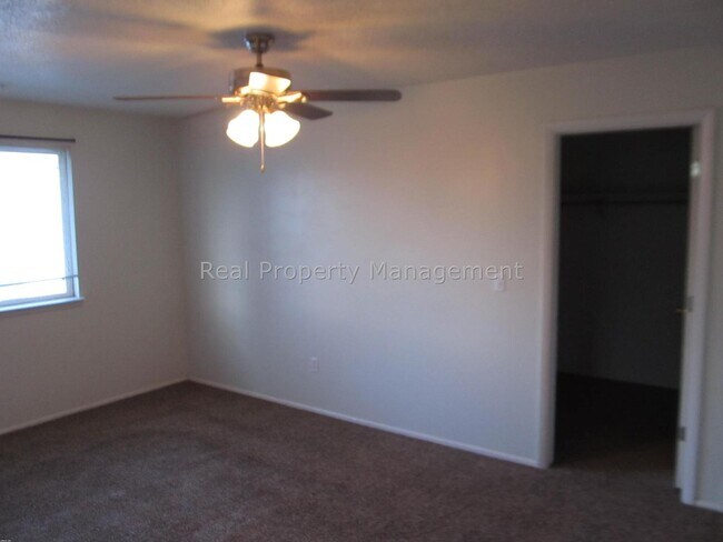 Building Photo - 279 W 1100 N