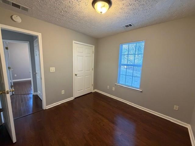 Building Photo - 70 Kenzi Way SW