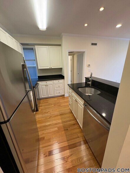 Building Photo - 1 Chauncy St