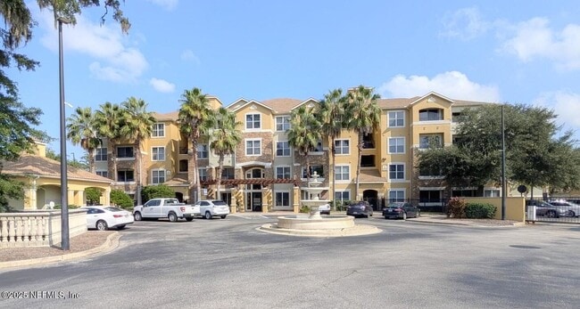 Building Photo - 1300 Riverplace Blvd